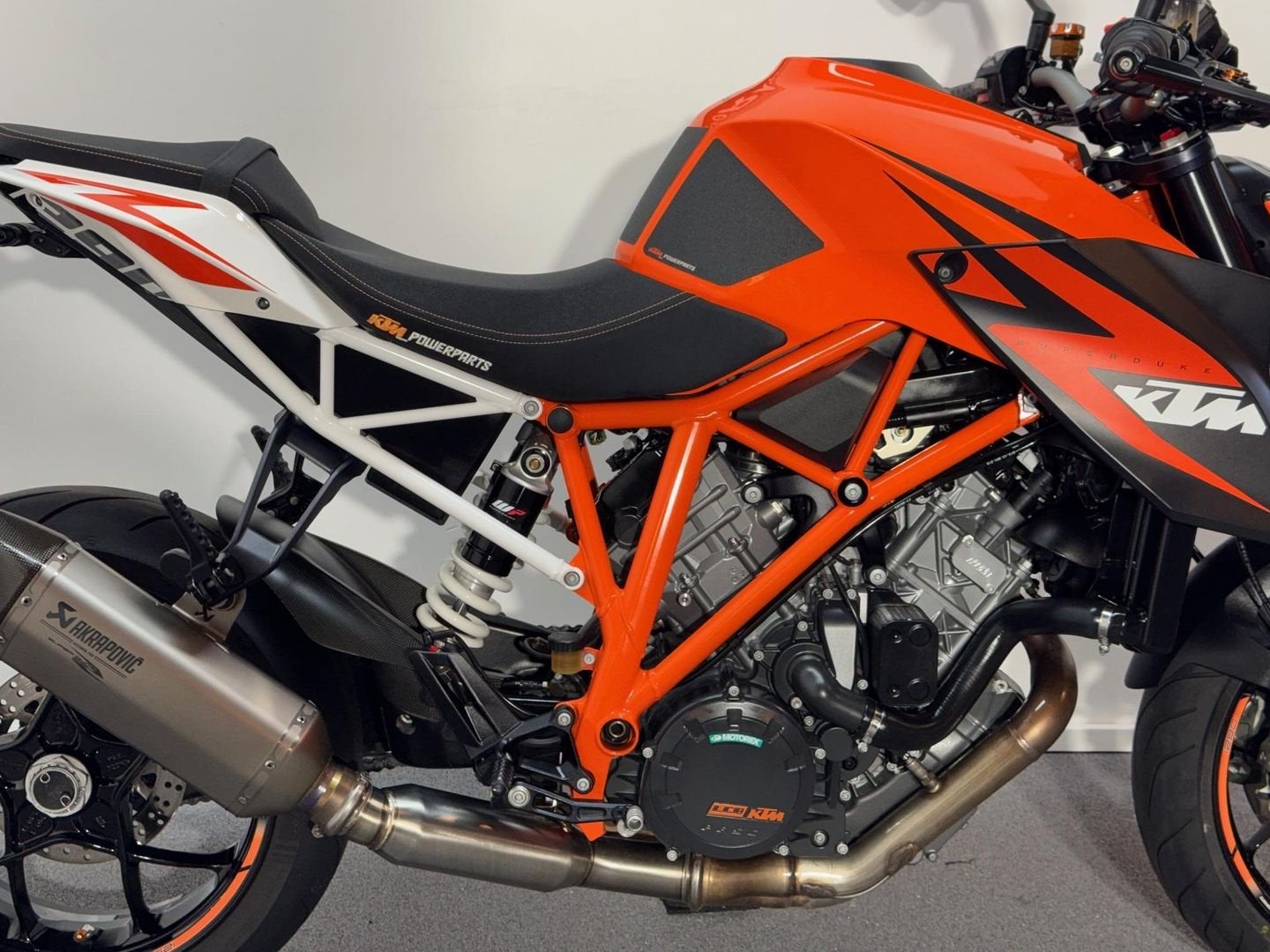 KTM 1290 SUPER DUKE R (bj 2016), 2 cilinders, KTM, Bedrijf, Onbekend