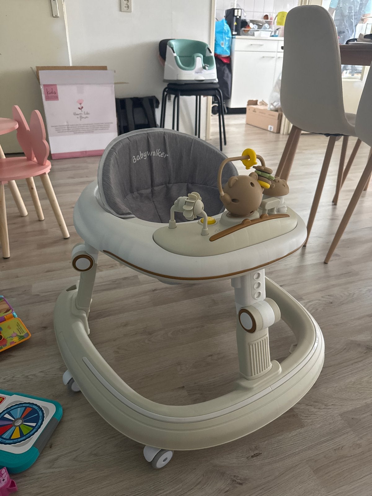 Babywalker loopstoel met speelgoed, Ophalen, Gebruikt, Overige typen, Met wieltjes