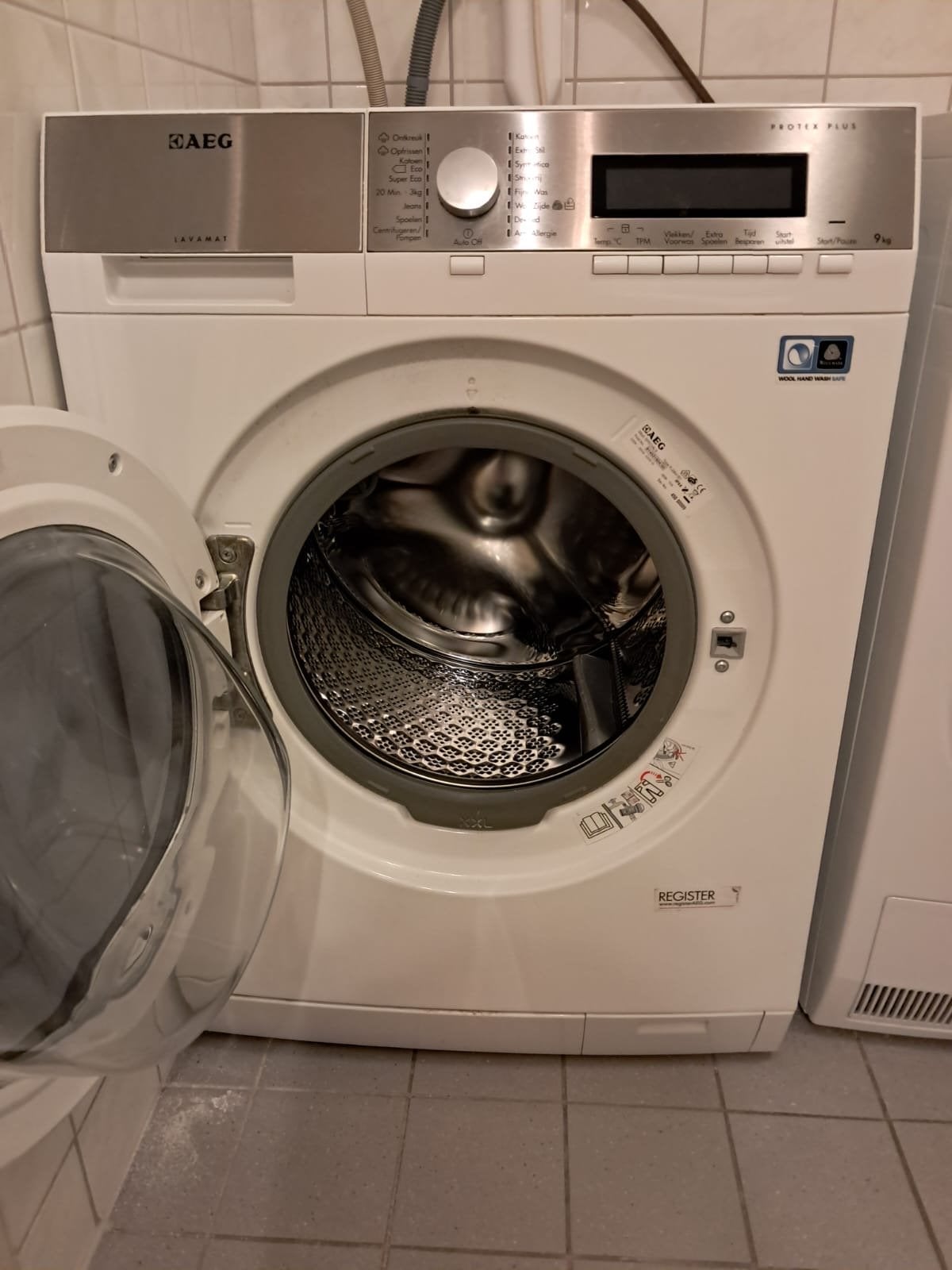 AEG Lavamat Protex Plus 9kg wasmachine - 5 jaar oud, Witgoed en Apparatuur, 8 tot 10 kg, Ophalen, Gebruikt, Voorlader