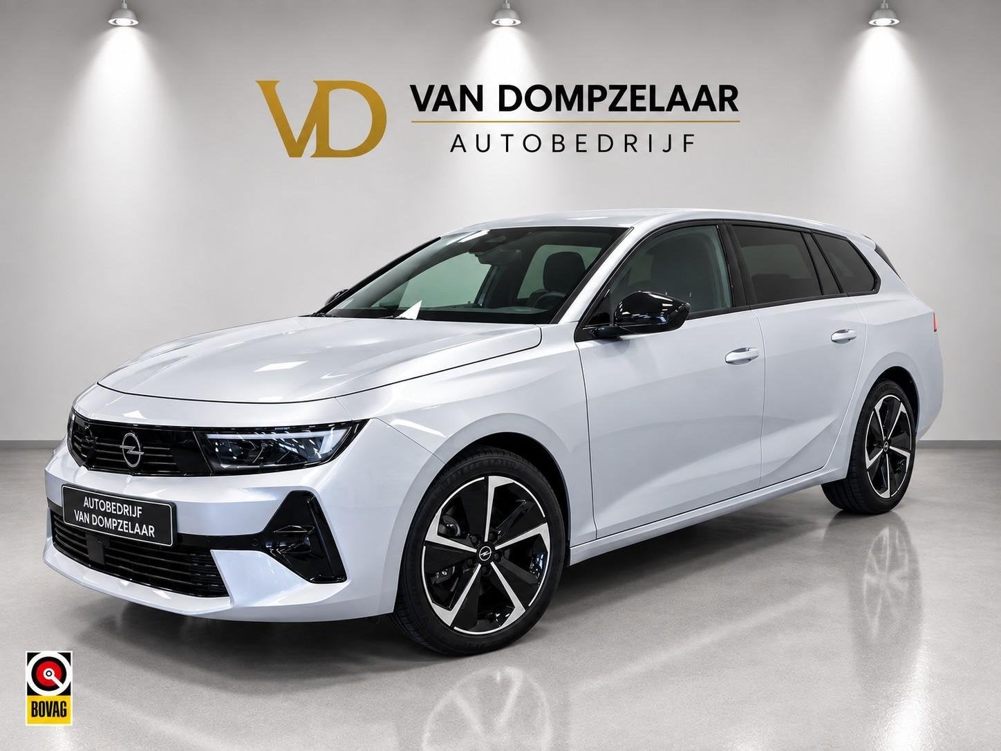 Opel Astra Sports Tourer 1.2T 130PK / SPORTSTOURER / GS-LINE, Auto's, 1199 cc, 3 cilinders, 131 pk, 710 kg