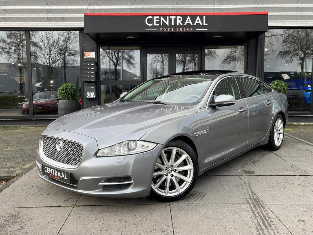 Jaguar XJ 3.0 V6 SC Premium Luxury LWB 340PK Pano I Meridian, Auto's, Jaguar, Automaat, Euro 5, Achterwielaandrijving, Gebruikt