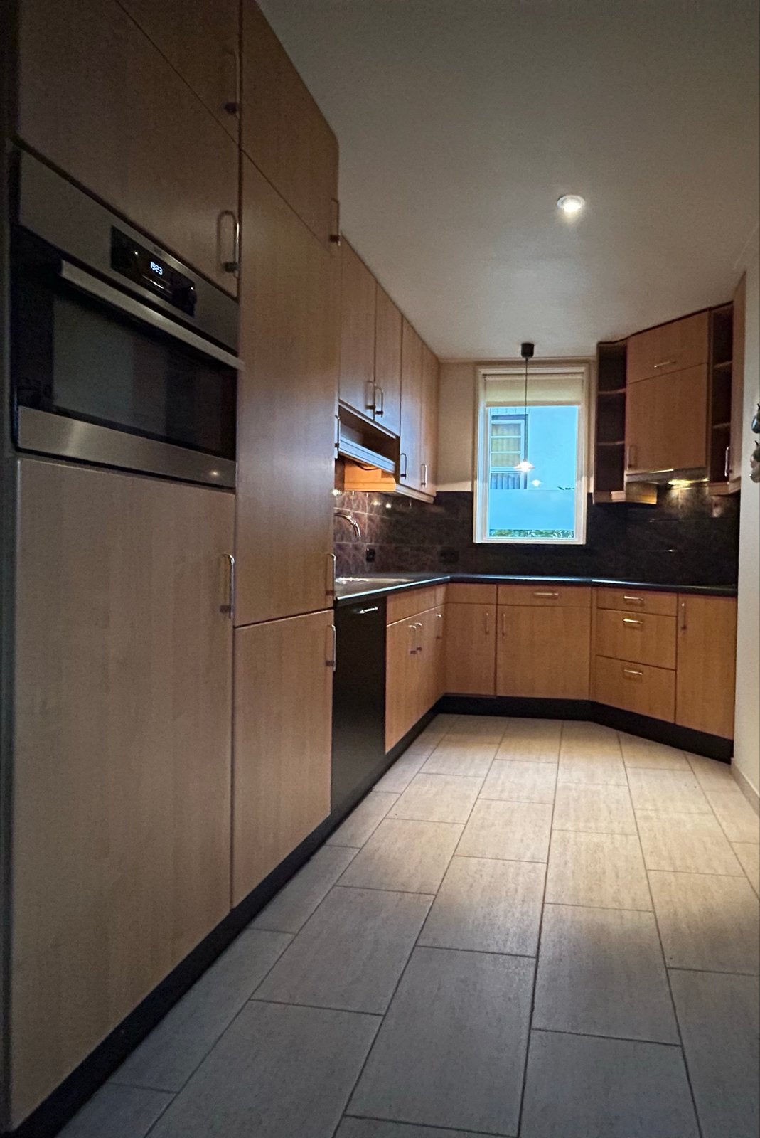 Complete hoekkeuken met inbouwapparatuur, Huis en Inrichting, Keuken | Complete keukens, Ophalen, Gebruikt, Bruin, Hoekkeuken