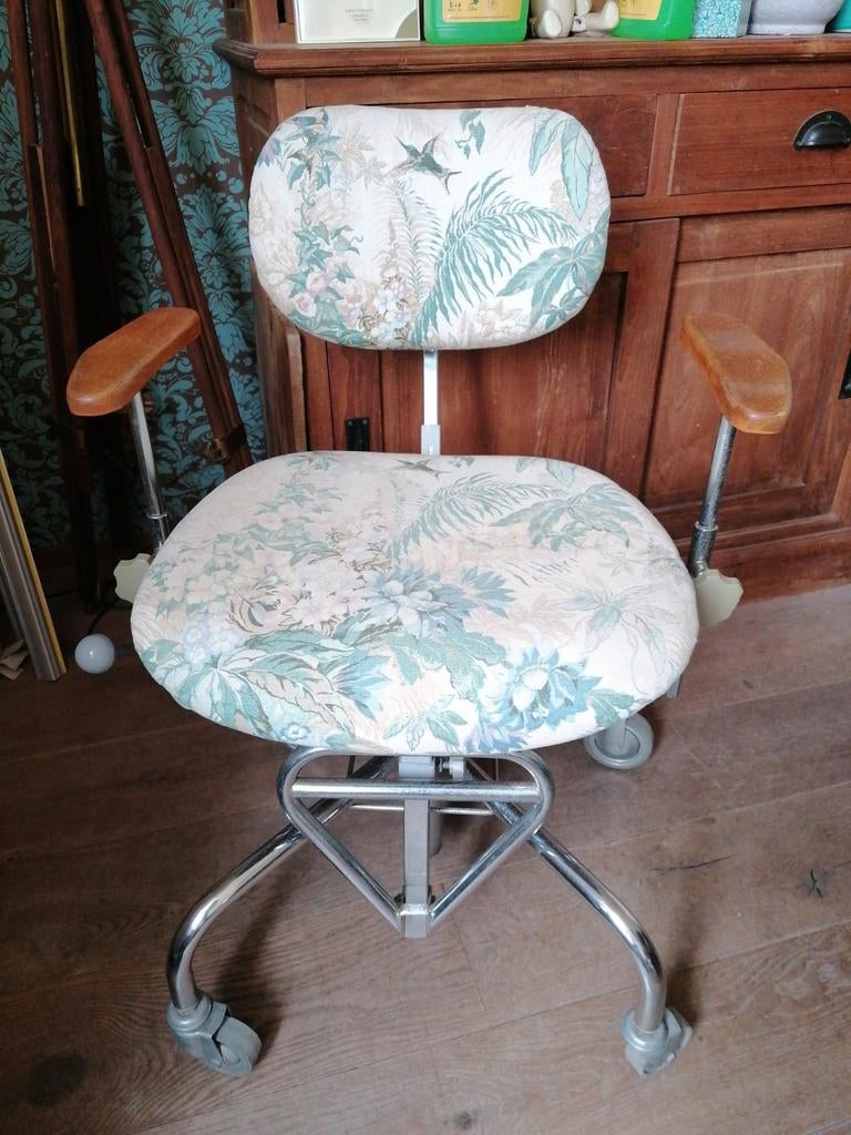 Te koop leuke jaren 60 vintage trippelstoel., Diversen, Verpleegmiddelen, Gebruikt, Ophalen