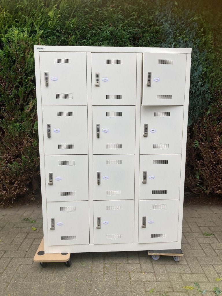 2x Bisley kluisjeskast met digitale sloten; 24 kluisjes, Ophalen, Gebruikt, Modern