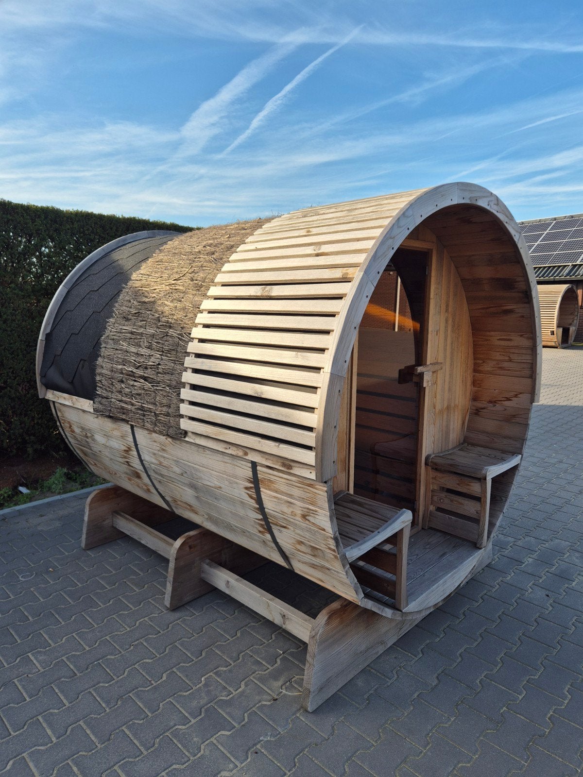 Barrelsauna Showroommodel Red Ceder met 8kW Kachel, Ophalen, Zo goed als nieuw, Fins of Traditioneel, Complete sauna