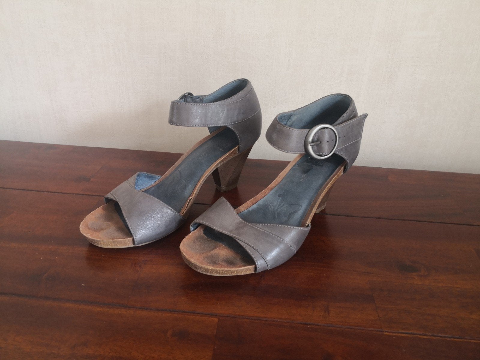 Sandalen/schoenen van Caprice maat 40, Blauw, Ophalen of Verzenden, Zo goed als nieuw, Caprice