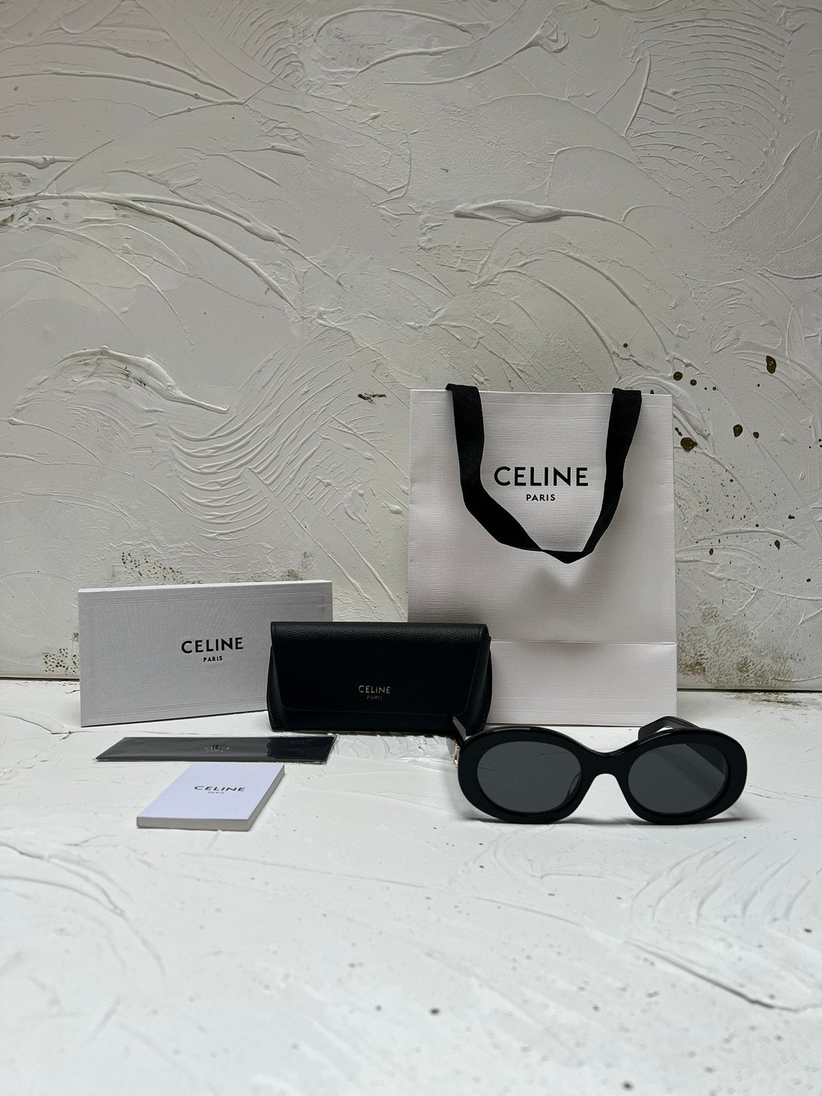 Celine Triomphe 01 - Zwart, Sieraden, Tassen en Uiterlijk, Zonnebrillen en Brillen | Dames, Ophalen of Verzenden, Zo goed als nieuw
