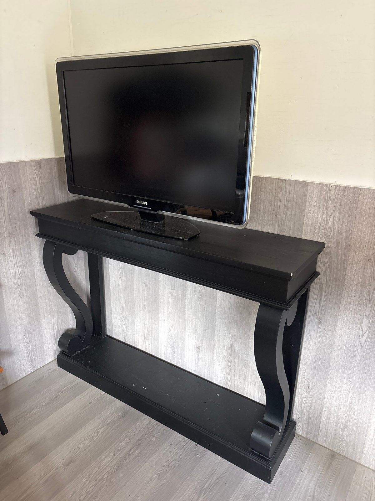 Zwarte houten sidetable/dressoir - Leuk om op te knappen!, Huis en Inrichting, Ophalen, Gebruikt, 100 tot 150 cm, 25 tot 50 cm