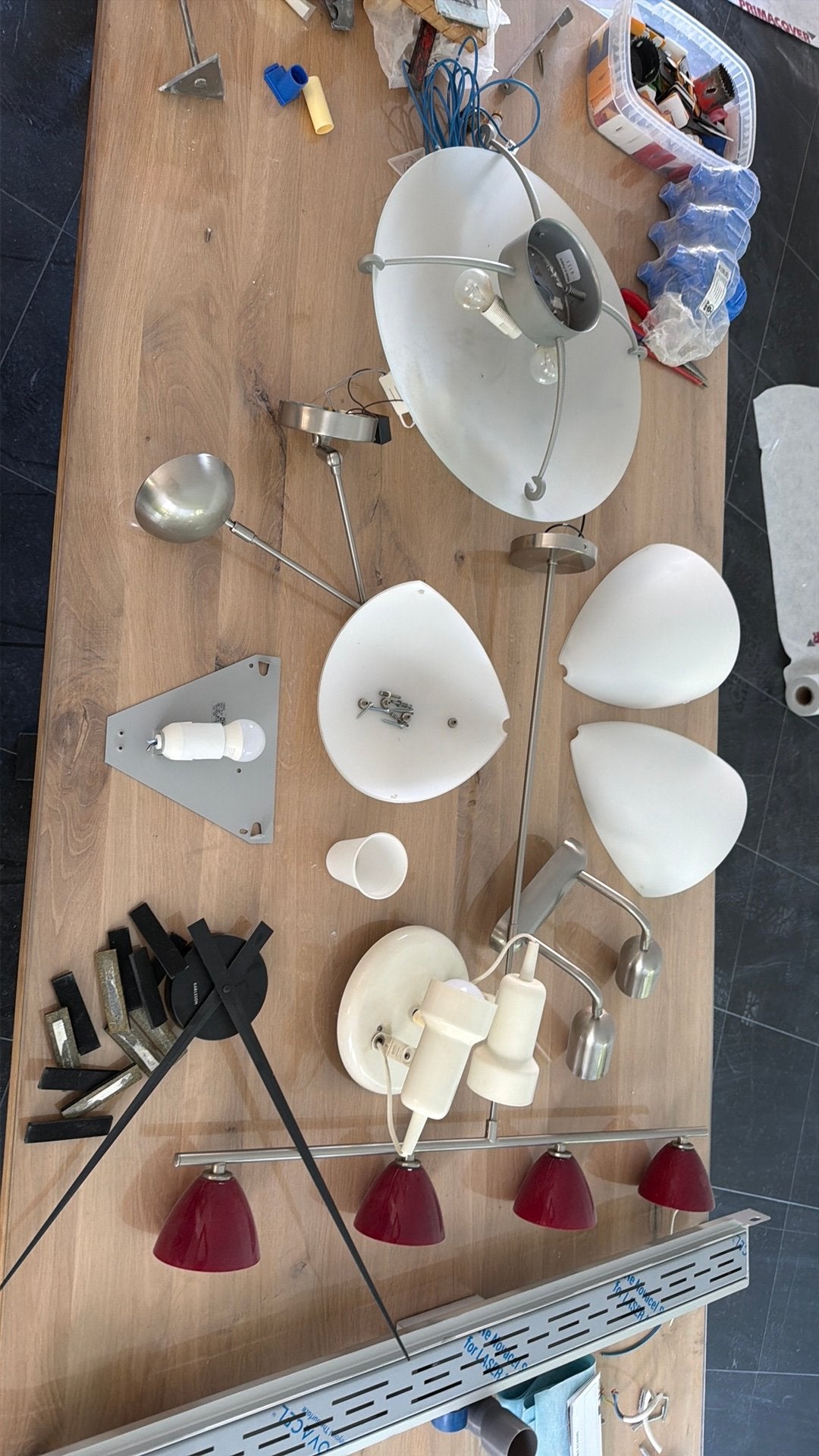 Ikea lampen karlsson klok, Ophalen
