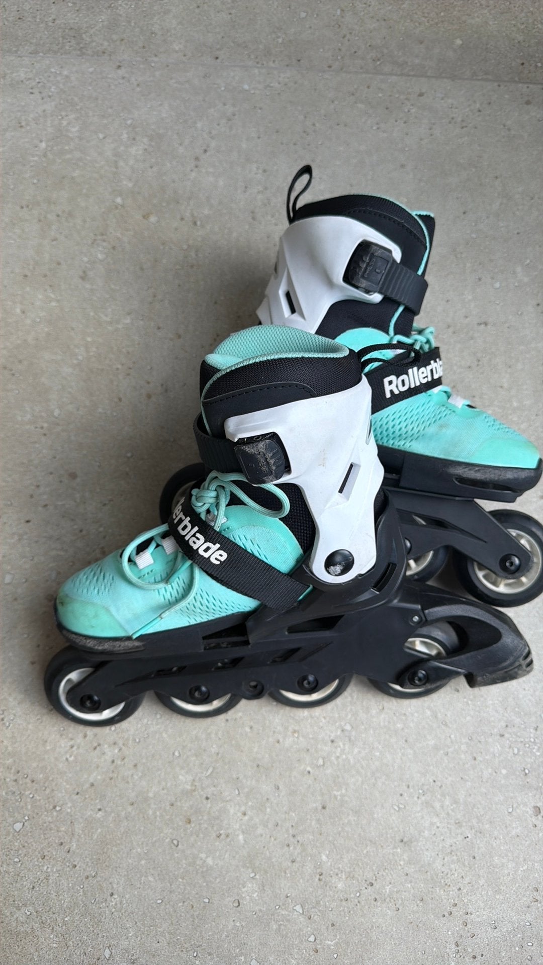 Rollerblade skeelers verstelbaar maat 28 -32 zgan, Sport en Fitness, Skeelers, Overige merken, Verstelbaar, Kinderen, Ophalen of Verzenden