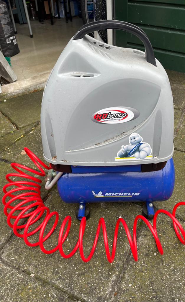 Rubenco Michelin Compressor 6 Liter 8 Bar 1100 Watt 90 DB(A), Doe-het-zelf en Verbouw, Compressors, Gebruikt, 6 tot 10 bar, Ophalen of Verzenden