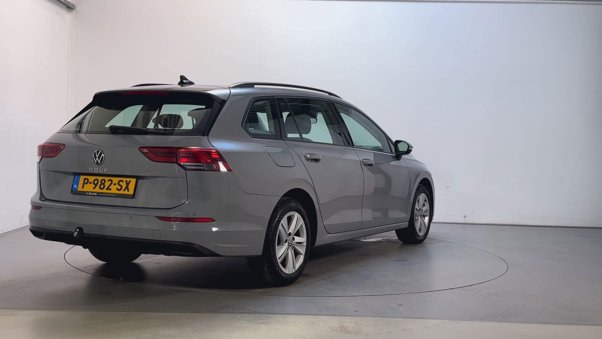 Volkswagen Golf Variant 1.0 TSI 110pk Golf Trekhaak Parkeers, Voorwielaandrijving, Stof, Gebruikt, Met garantie (alle)