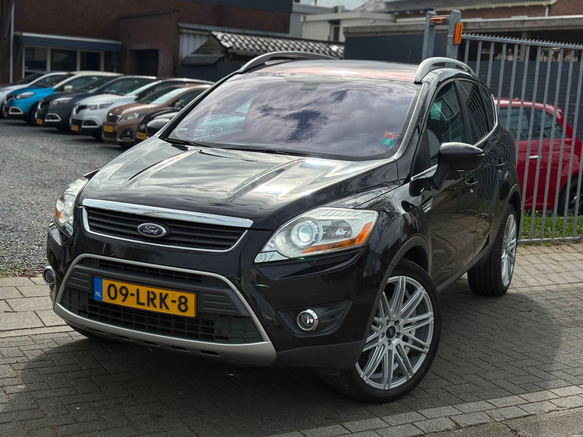 Ford Kuga 2.5 20V Titanium | Panoramadak | 20” LMV | Leder, Auto's, Automaat, Gebruikt, Zwart, 1553 kg
