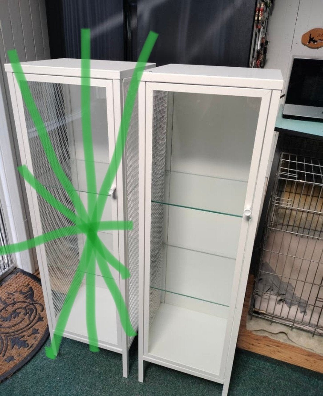 1x IKEA BAGGEBO Vitrinekast -Wit metaal met glazen schappen, Ophalen, 50 tot 100 cm, Zo goed als nieuw, Metaal