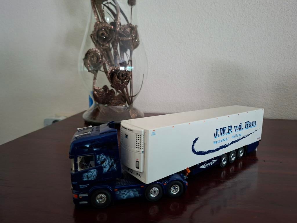 Tekno Scania J.W.P van de Ham vitrine model, Ophalen of Verzenden, Zo goed als nieuw, Bus of Vrachtwagen, Tekno