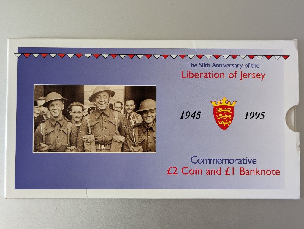 1945 - 1995 Commemorative £2 Coin and £1 Banknote, Postzegels en Munten, Ophalen of Verzenden, Overige landen, Setje
