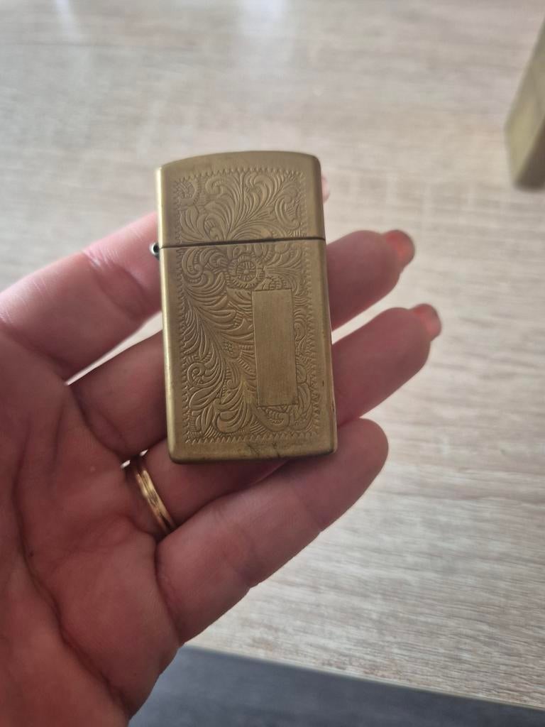 Vintage Zippo Aansteker - Messing met Gravure, Verzenden, Gebruikt, Aansteker