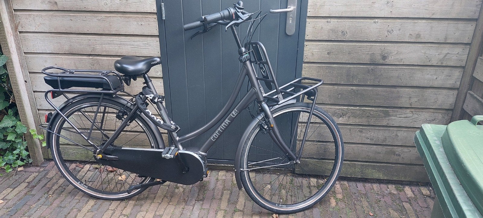 Elektrische damesfiets Cortina incl. fietsslot, 56 cm of meer, Ophalen, Zo goed als nieuw