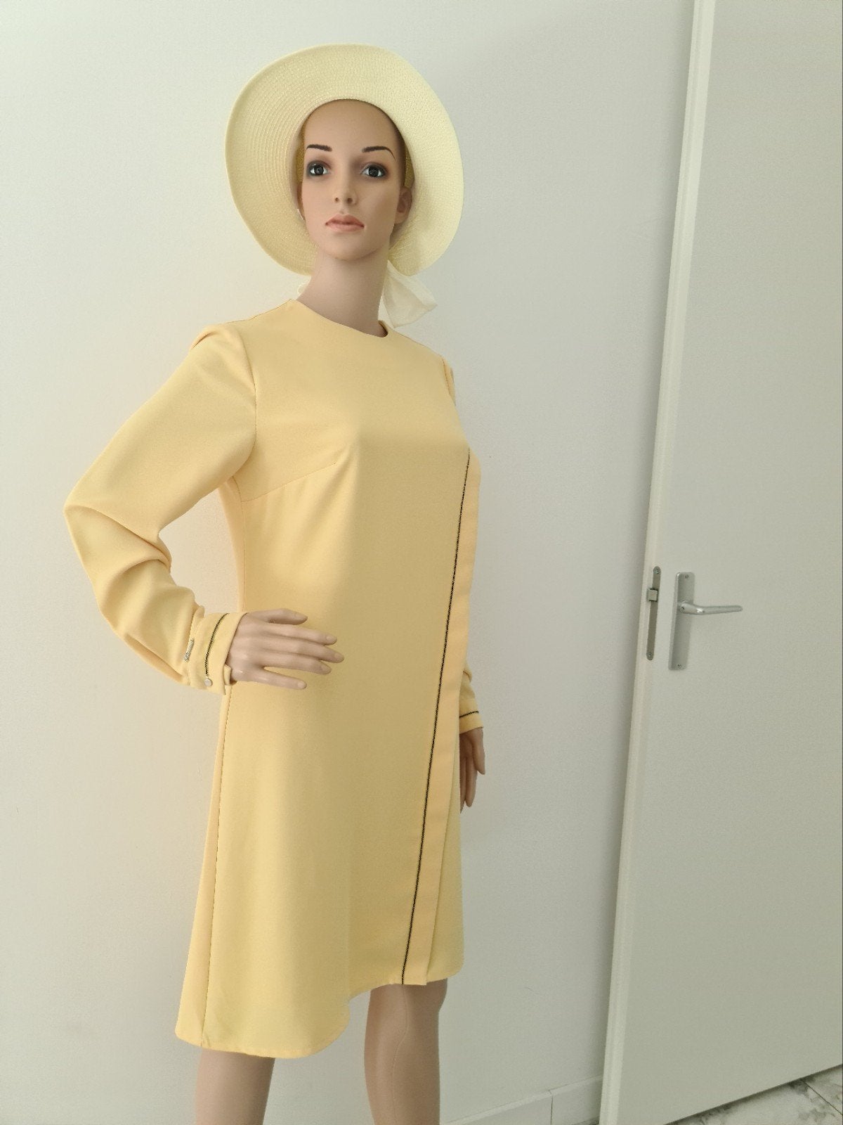 Gele tuniek gevoerd maat 38-40 twee of drie keer gebruikt ge, Kleding | Dames, Jurken, Maat 38/40 (M), Geel, Ophalen of Verzenden