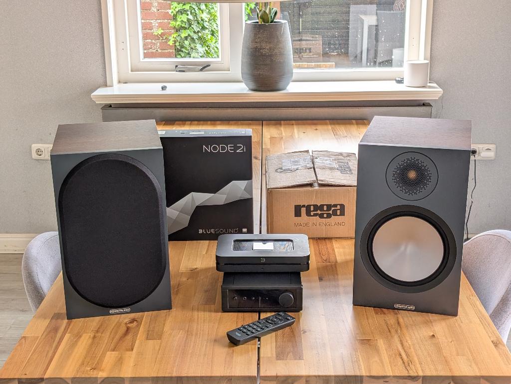 Complete HiFi set! - Rega, Monitor Audio, Bluesound, Zo goed als nieuw, Ophalen, Overige merken, Tuner of Radio