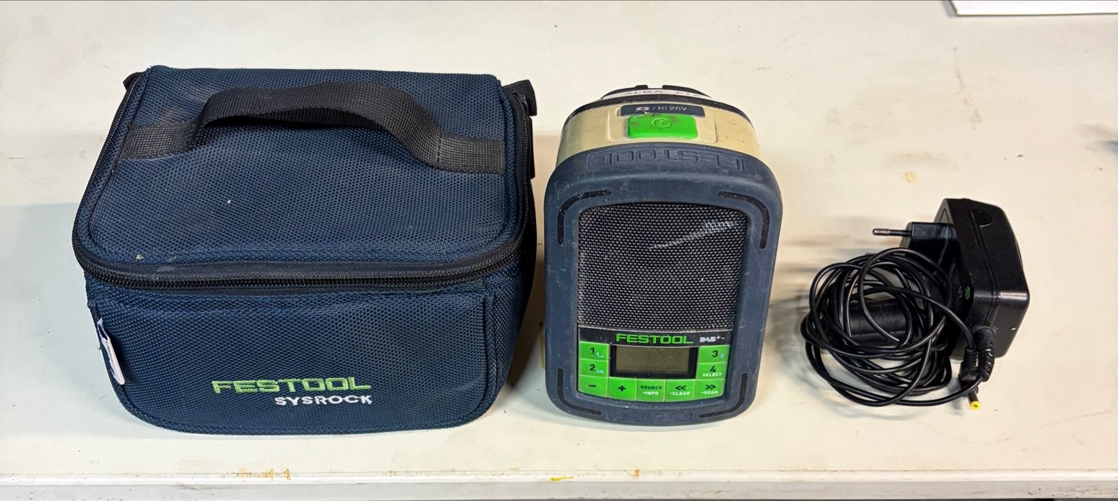 Festool SYSROCK bouwradio met oplader en tas, Ophalen, Gebruikt, Bouwradio