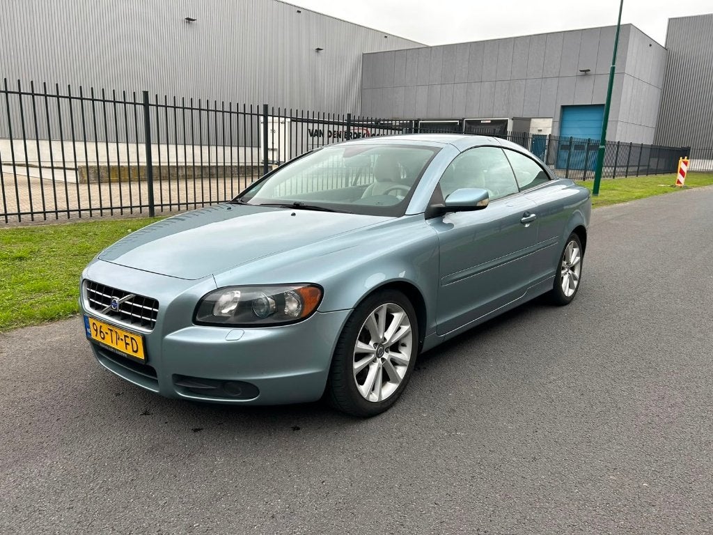 Zeer mooie Volvo C70 2.5 T5 Turbo SUMMUM cabrio leer navi, Voorwielaandrijving, C70, Beige, Cabriolet