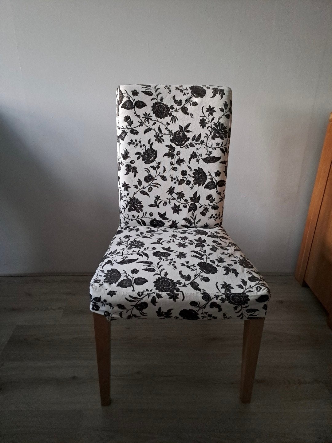 IKEA Hendriksdal stoel hoes bloemenprint eetkamerstoel, Huis en Inrichting, Stoelen, Gebruikt, Eén, Hout, Wit, Ophalen