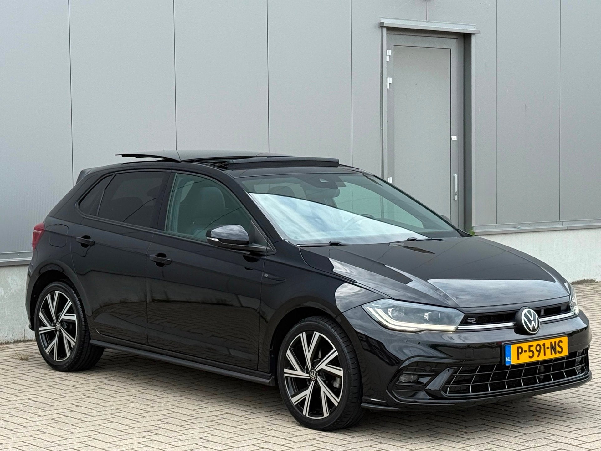 Volkswagen Polo 1.0 TSI R-Line PANO IQ light vol opties, Auto's, Gebruikt, Bedrijf, 600 kg, 1100 kg