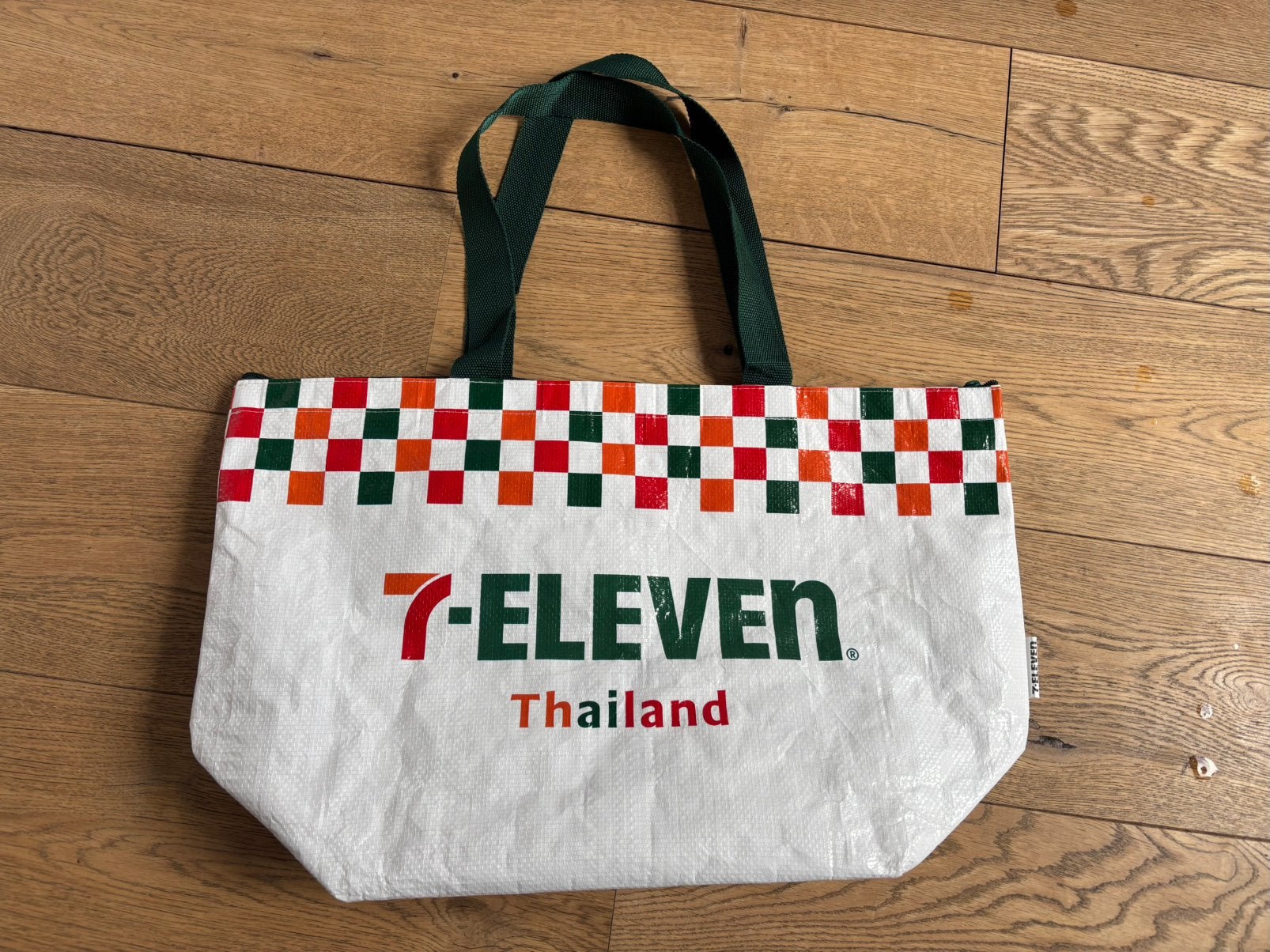 7-eleven koeltas Pattaya Thailand, Ophalen of Verzenden, Zo goed als nieuw, 30 cm of meer, Minder dan 35 cm