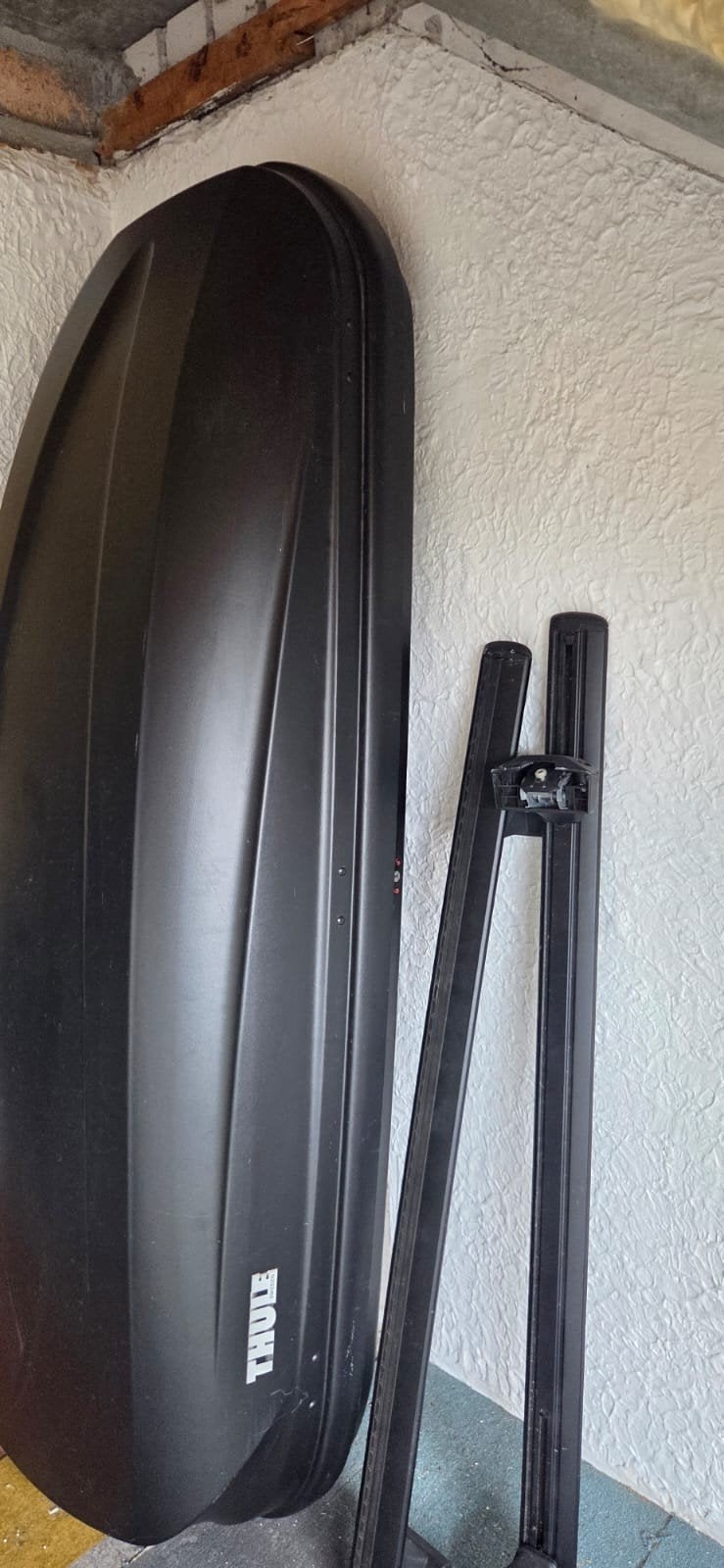 Thule dakkoffer met dakdragers en fitkit voor Toyota/Suzuki, Auto diversen, Ophalen of Verzenden