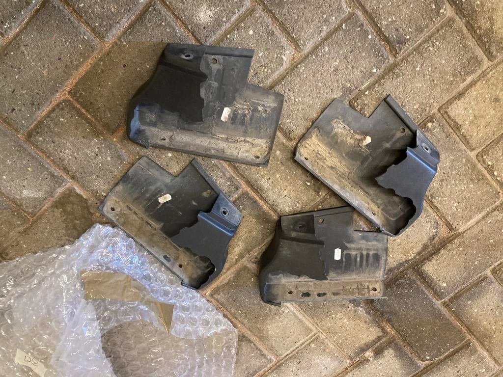 Foto 11 van Div. Onderdelen Mercedes-Benz Audi BMW Tesla Land Rover