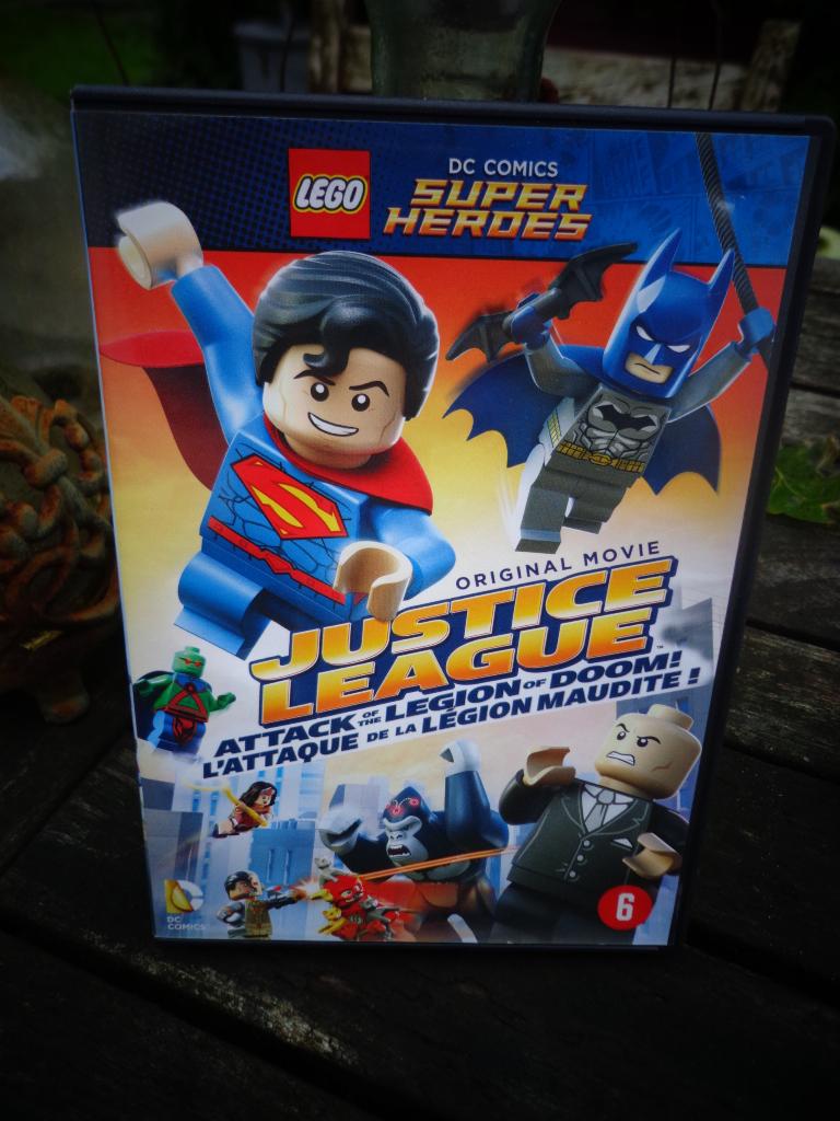 Lego DC Super heroes - League attact of the legion - dvd, Ophalen of Verzenden, Zo goed als nieuw, Amerikaans