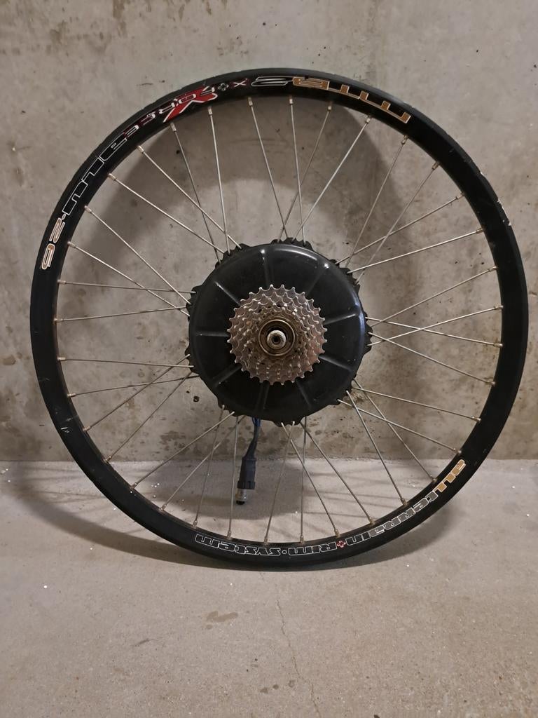 achter wiel Motor 1000w, Ophalen of Verzenden, Gebruikt, Wiel