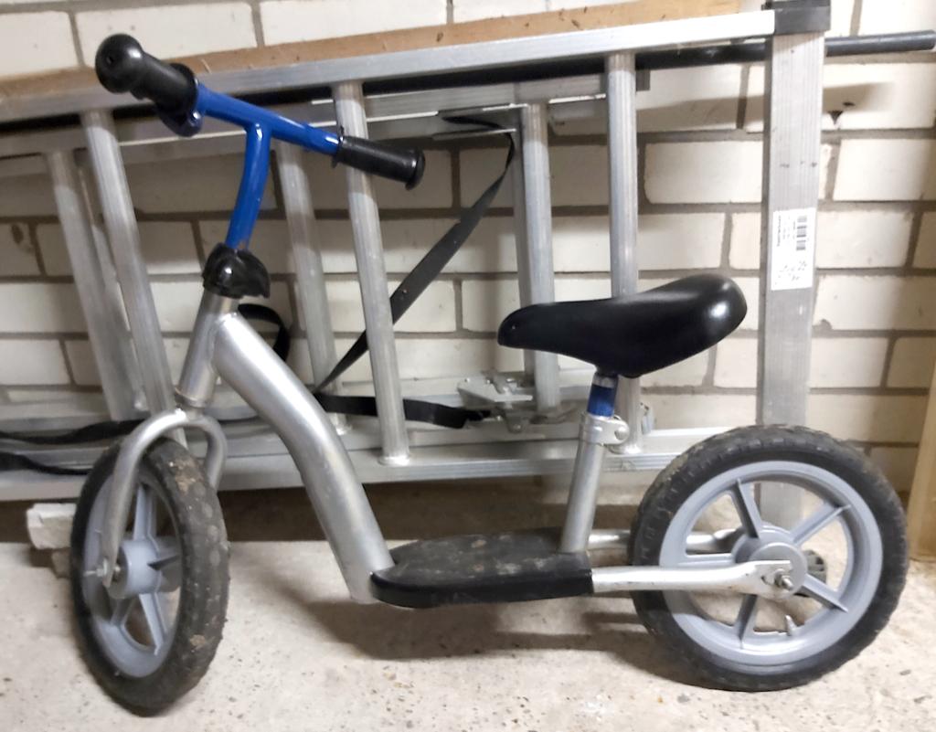 Stevig loopfietsje - voor kinderen van ca. 1-4 jr. in Balans, Ophalen, Gebruikt, Minder dan 16 inch