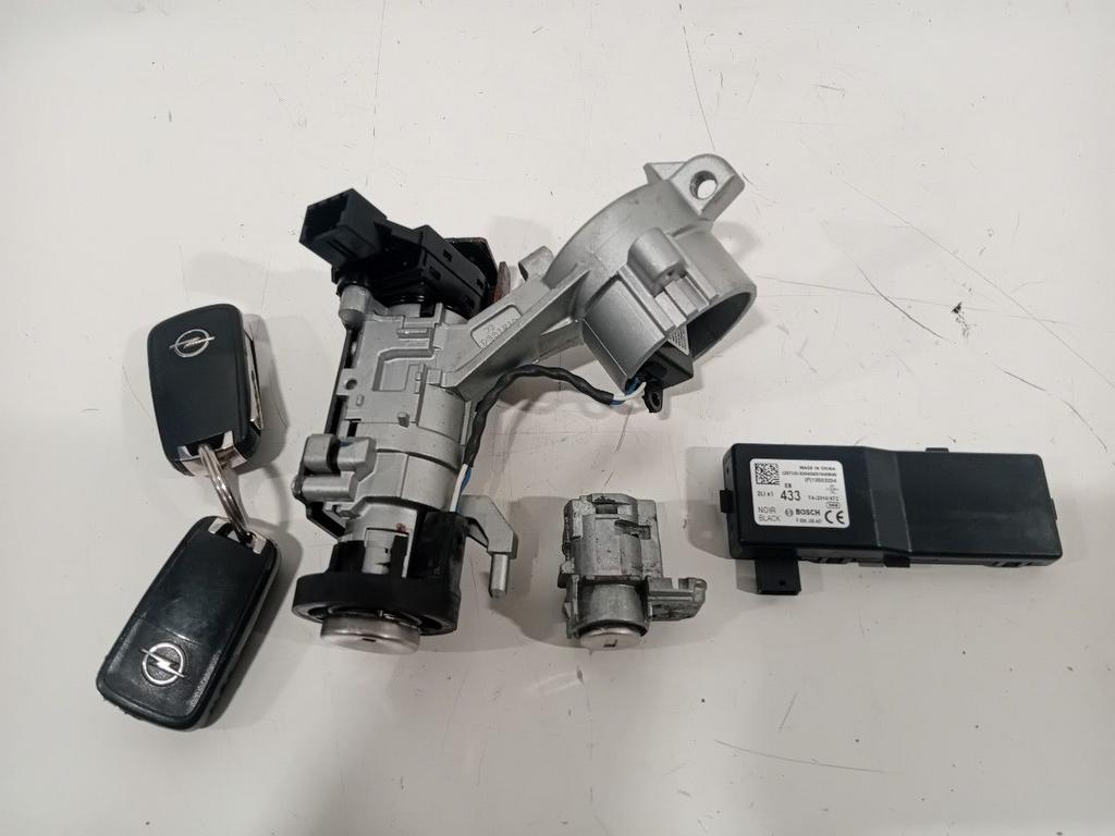Contactslot + sleutel Opel Corsa, Auto-onderdelen, Onderdelen@venauto.nl, Van der Ven Autorecycling B.V., Gebruikt, Ettenseweg 76, 4706 PB Roosendaal, The Netherlands