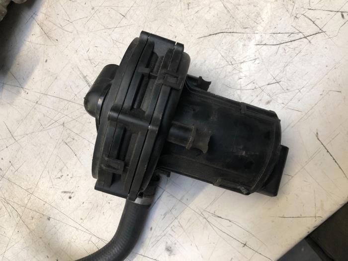 Secundaire Pomp van een BMW 3-Serie, Auto-onderdelen, Overige Auto-onderdelen, BMW, Gebruikt, 3 maanden garantie, Ophalen of Verzenden