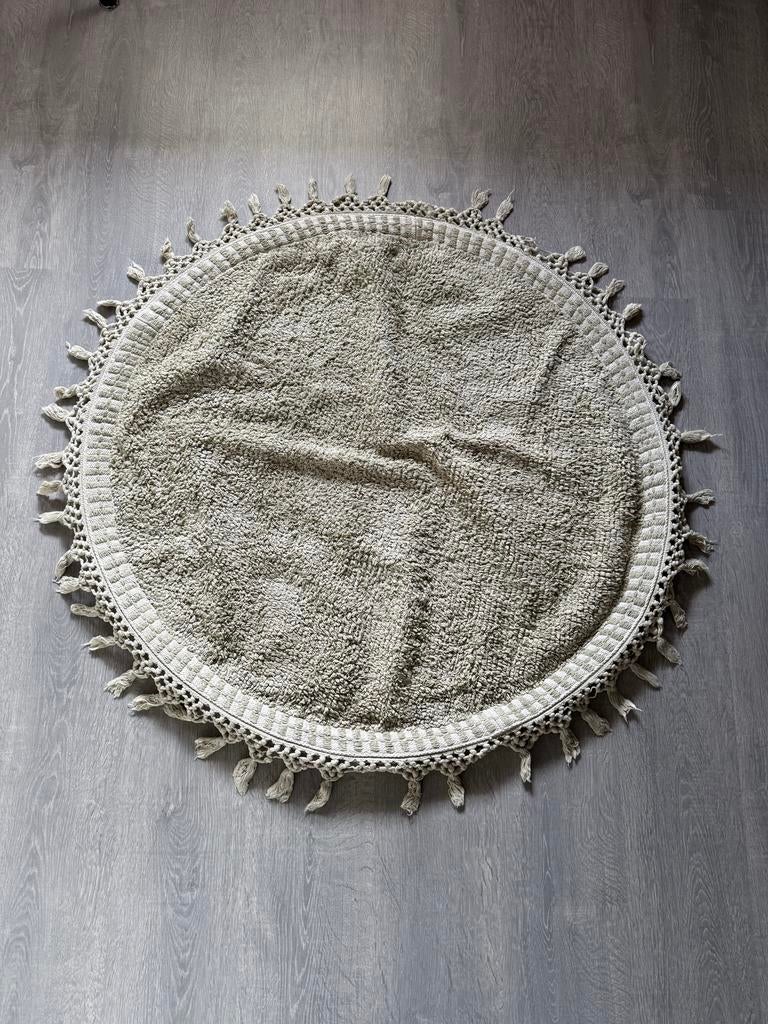 Vloerkleed kwantum, Huis en Inrichting, Stoffering | Tapijten en Kleden, 50 tot 100 cm, Rond, Ophalen of Verzenden, Zo goed als nieuw