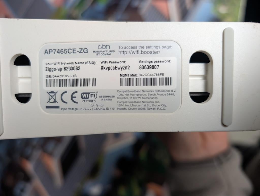 Ziggo Wifi booster versterker, Ophalen of Verzenden, Zo goed als nieuw, Router met modem, Ziggo