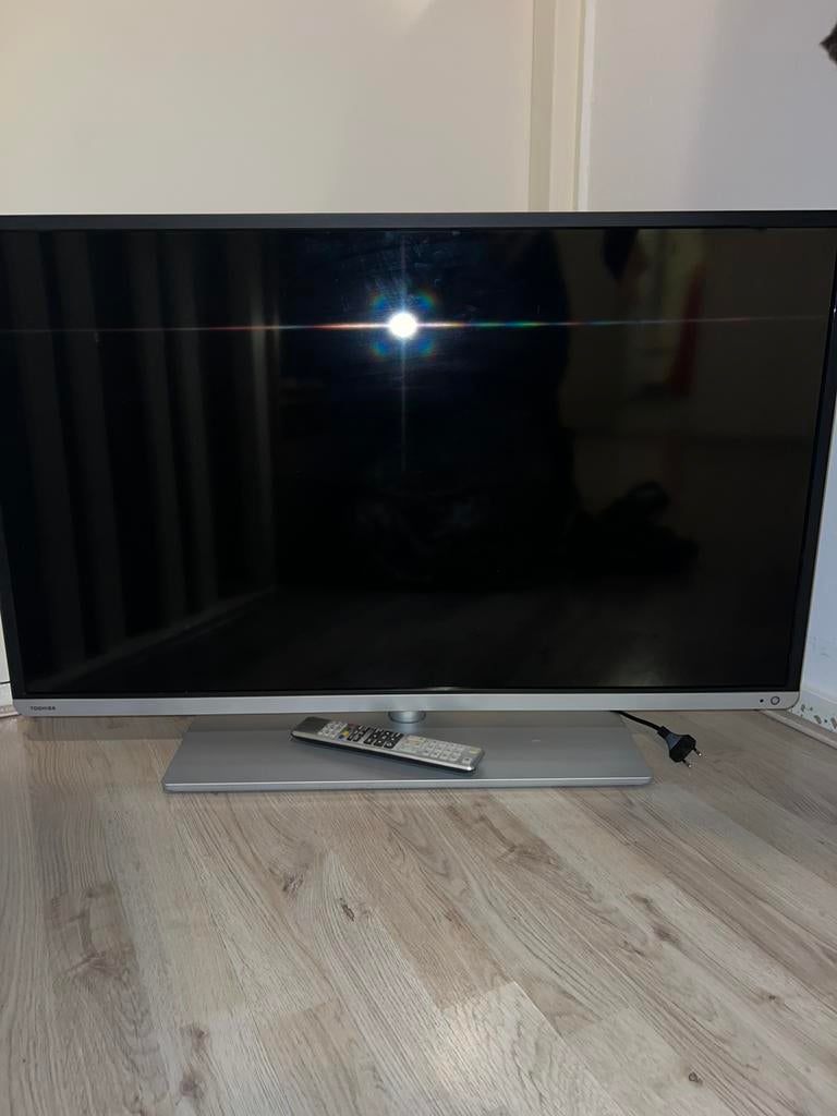 Toshiba tv, Audio, Tv en Foto, Televisies, Ophalen, Toshiba, 50 Hz, Zo goed als nieuw