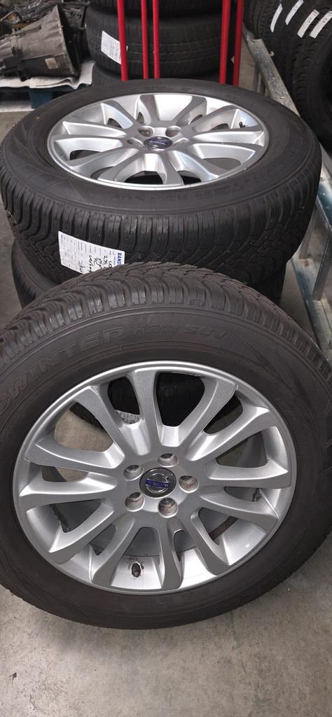Falken eurowinter hs01 suv, Ophalen, 235 mm, Winterbanden, Band(en)