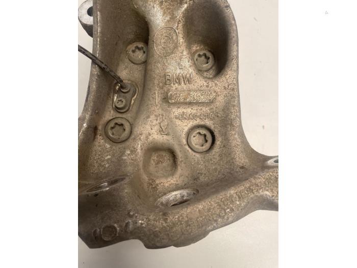 Fusee houder links-voor van een BMW 3-Serie, Auto-onderdelen, Gebruikt, -, -, Ophalen of Verzenden