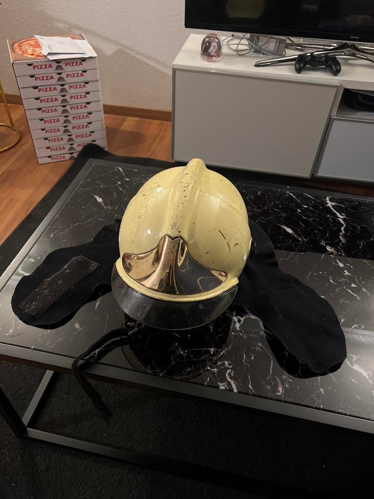 Brandweerhelm, Ophalen, Overige soorten, Overige gebieden, Helm of Baret