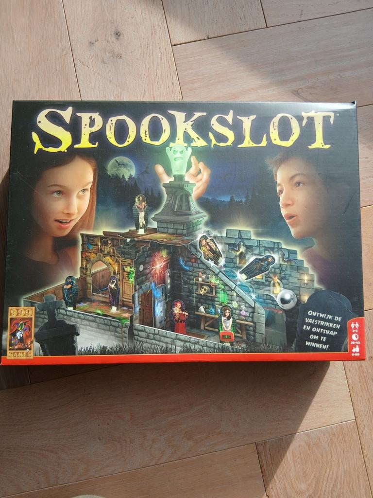 Spookslot - Zo goed als nieuw!, Vijf spelers of meer, Ophalen of Verzenden, Zo goed als nieuw, 999 Games