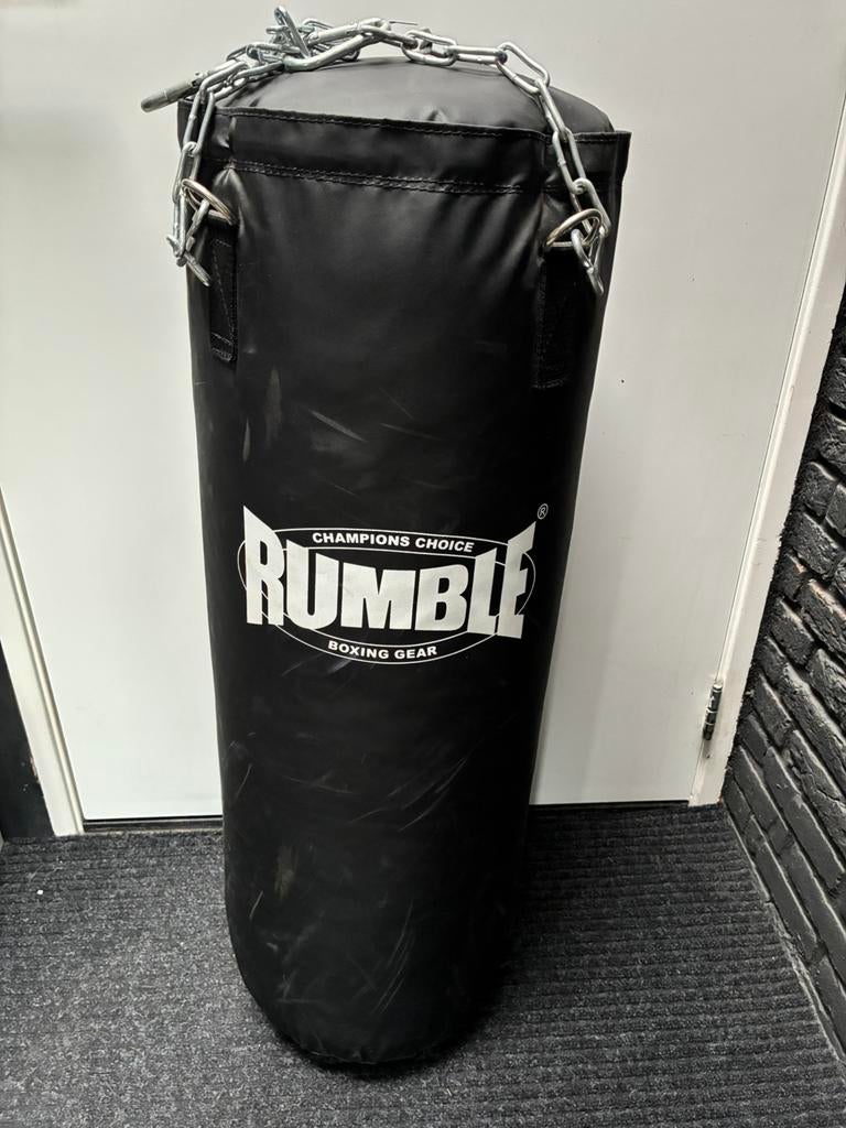 Bokszak Rumble 30 kg. plus handschoenen, Ophalen, Zo goed als nieuw, Bokszak