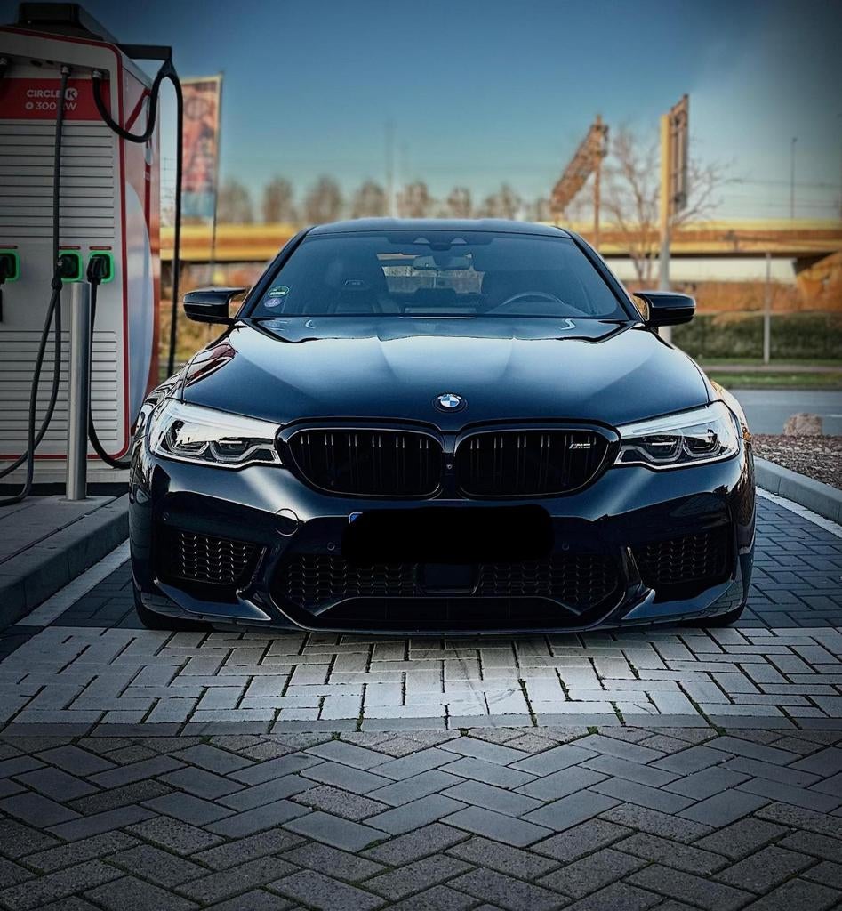 BMW M5 Competition l 2019 l
Keramische remmen l Carbon dak l, Auto's, BMW, Automaat, 4395 cc, Zwart, Leder