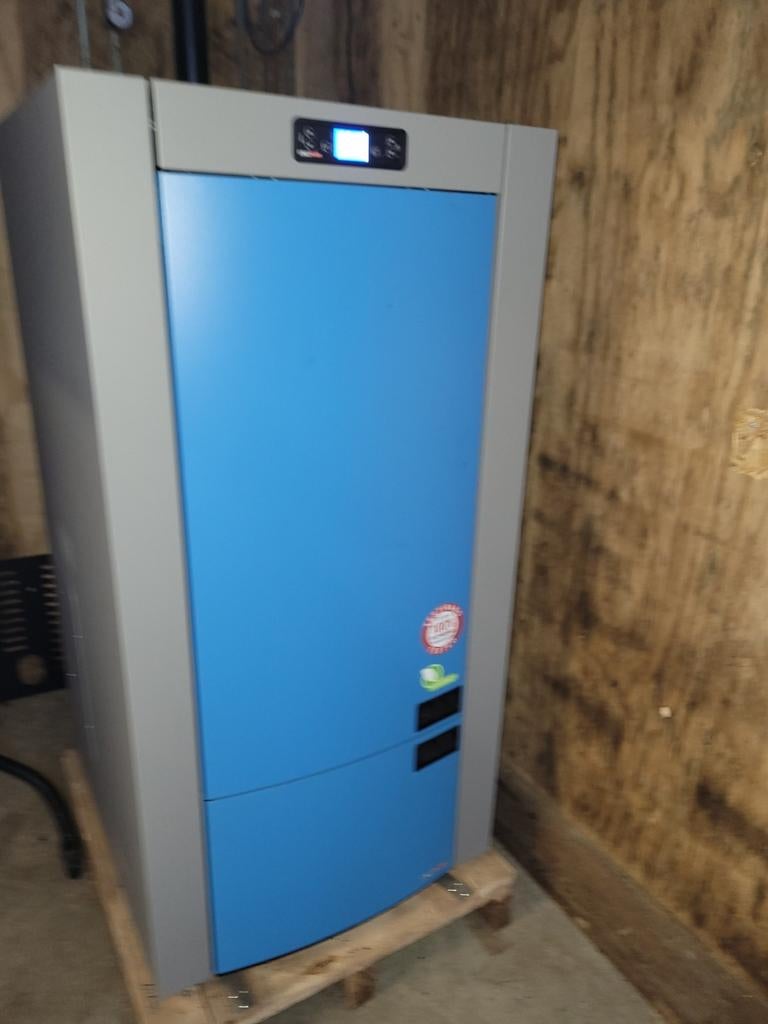 Gebruikte pellet cv kachel 3 maand oud, Huis en Inrichting, Ophalen, Zo goed als nieuw, Hout, Houtkachel