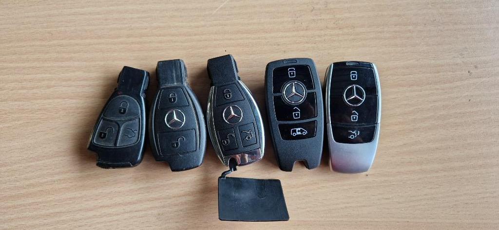 FBS4 KEY PROGRAMMING  ALL MERCEDES, Ophalen, Nieuw, Mercedes-Benz