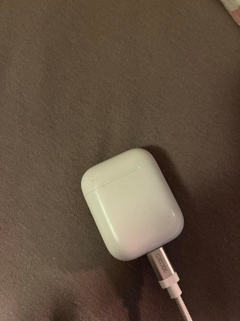AirPods oplaadcase 1e/2e generatie, Ophalen of Verzenden, Gebruikt, Overige merken
