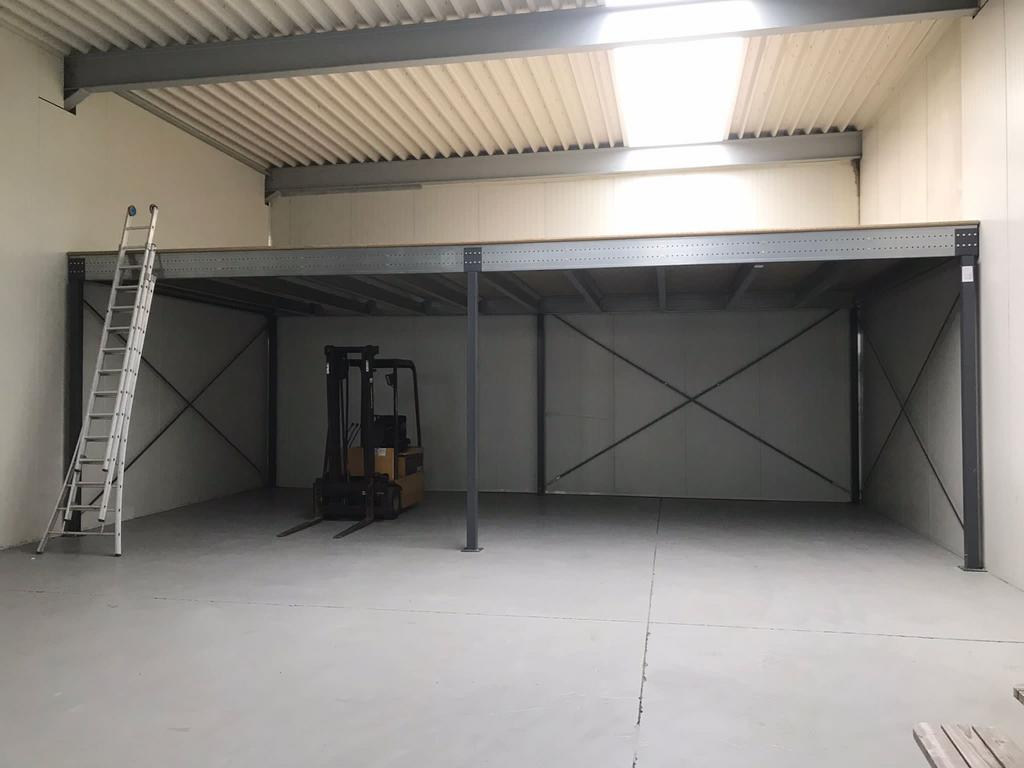 Nieuwe Entresolvloer 12x4 48m2, Ophalen