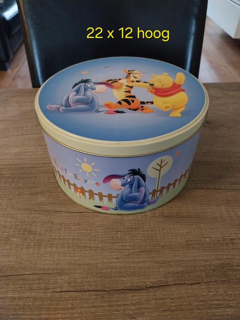 Grote ronde disney winnie the pooh koektrommel koek trommel, Ophalen of Verzenden, Zo goed als nieuw, Koek(jes)